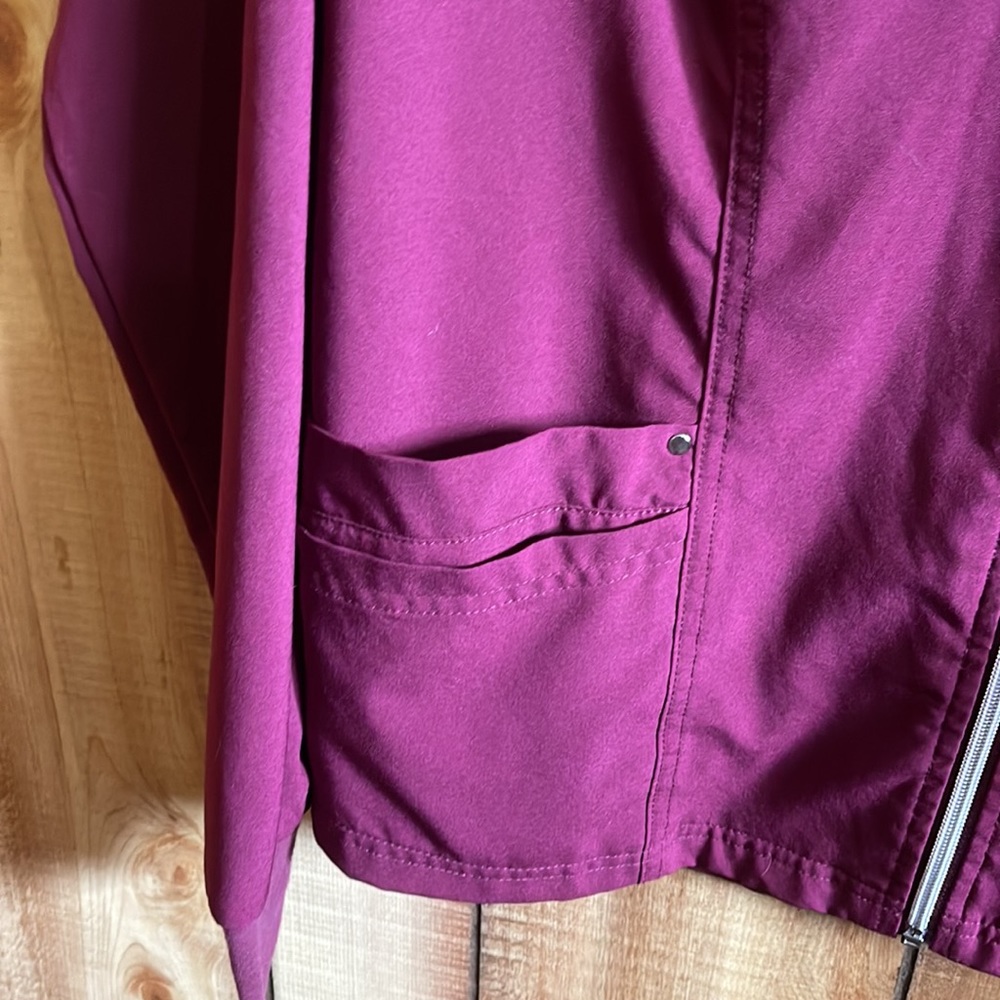 Easy stretch jacket/ scrub - Picture 2 of 5